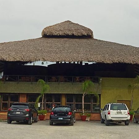 Las Yakas Hotel Tanchachín Exterior foto